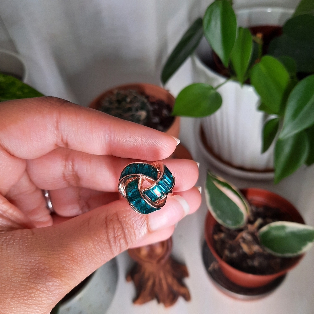 Rose Gold Plated Green Stones Ring